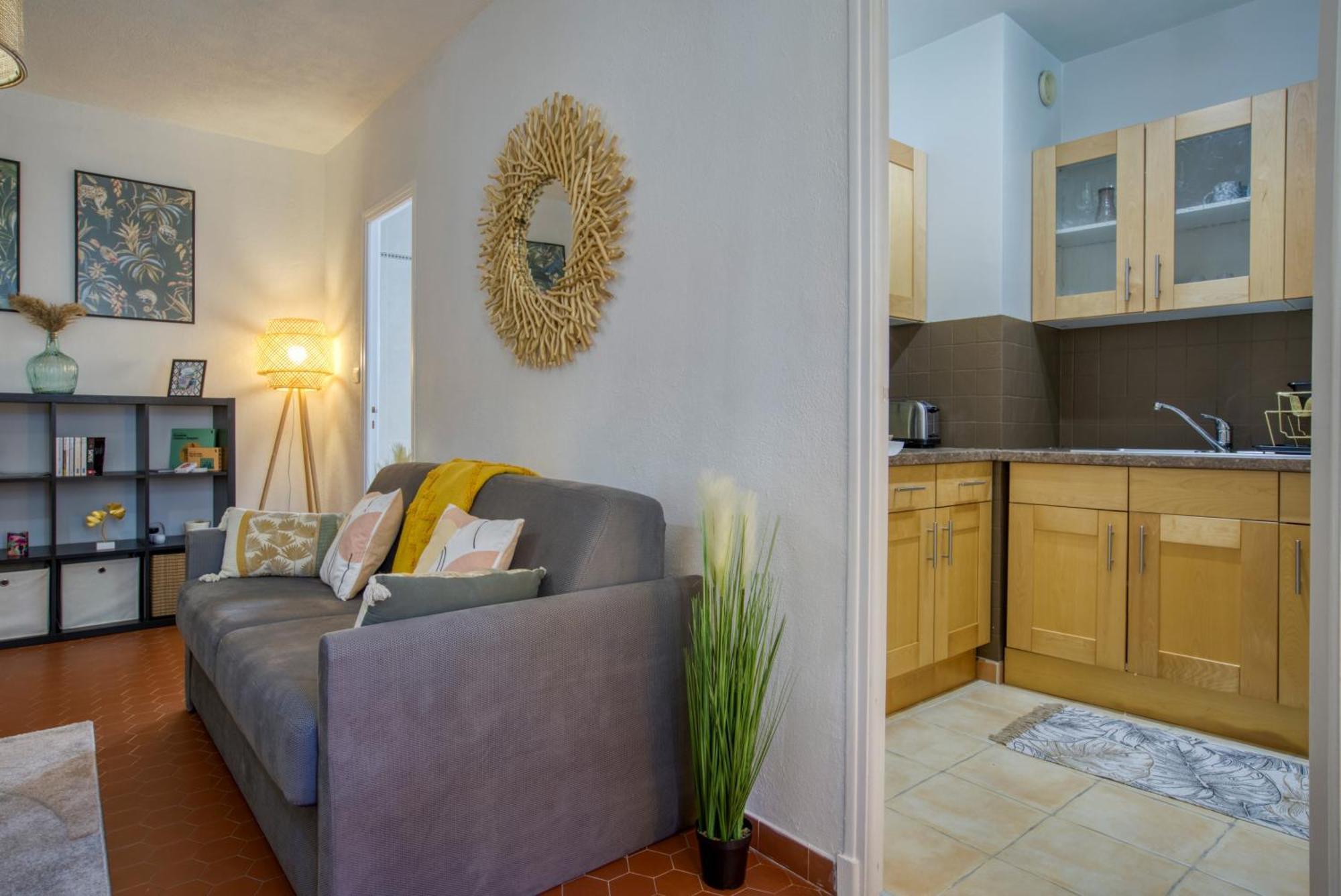 Cosy, Modern, Fully Equipped, Air Conditioning, Nice Historical, Old Town, 1Minute Walk From Beach - "Le Bunico 4" Exteriör bild